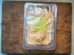 Рыбные снеки: Сыр Чечил паутинка (краб)  500 гр.