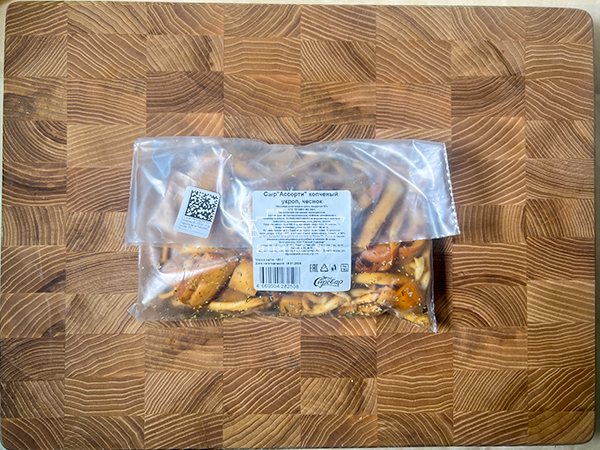 Сыр 150 гр ГОРНЫЙ СЫРОВАР (Ассорти копчёный с укропом и чесноком) в Первоуральске