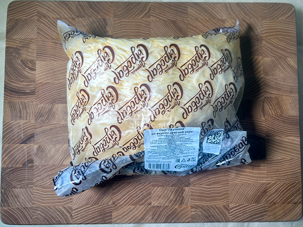 Сыр 1 кг ГОРНЫЙ СЫРОВАР (Паутинка со вкусом красной икры) в Первоуральске