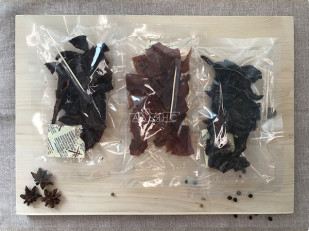 Мясо (АЛЬЯНС) вяленое свинина с халапеньо (500гр): Рыцарское мясо заяц